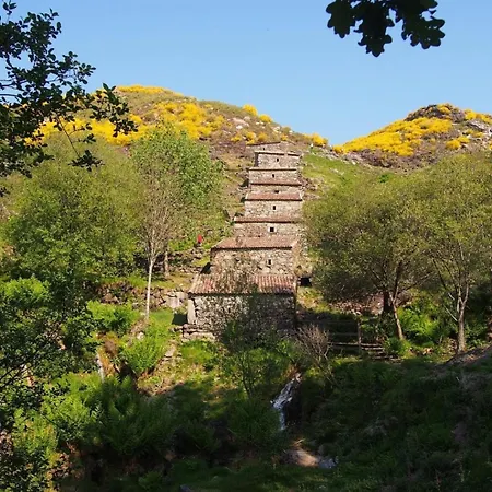Casa Laxeira Vakantiehuis Tabagon
